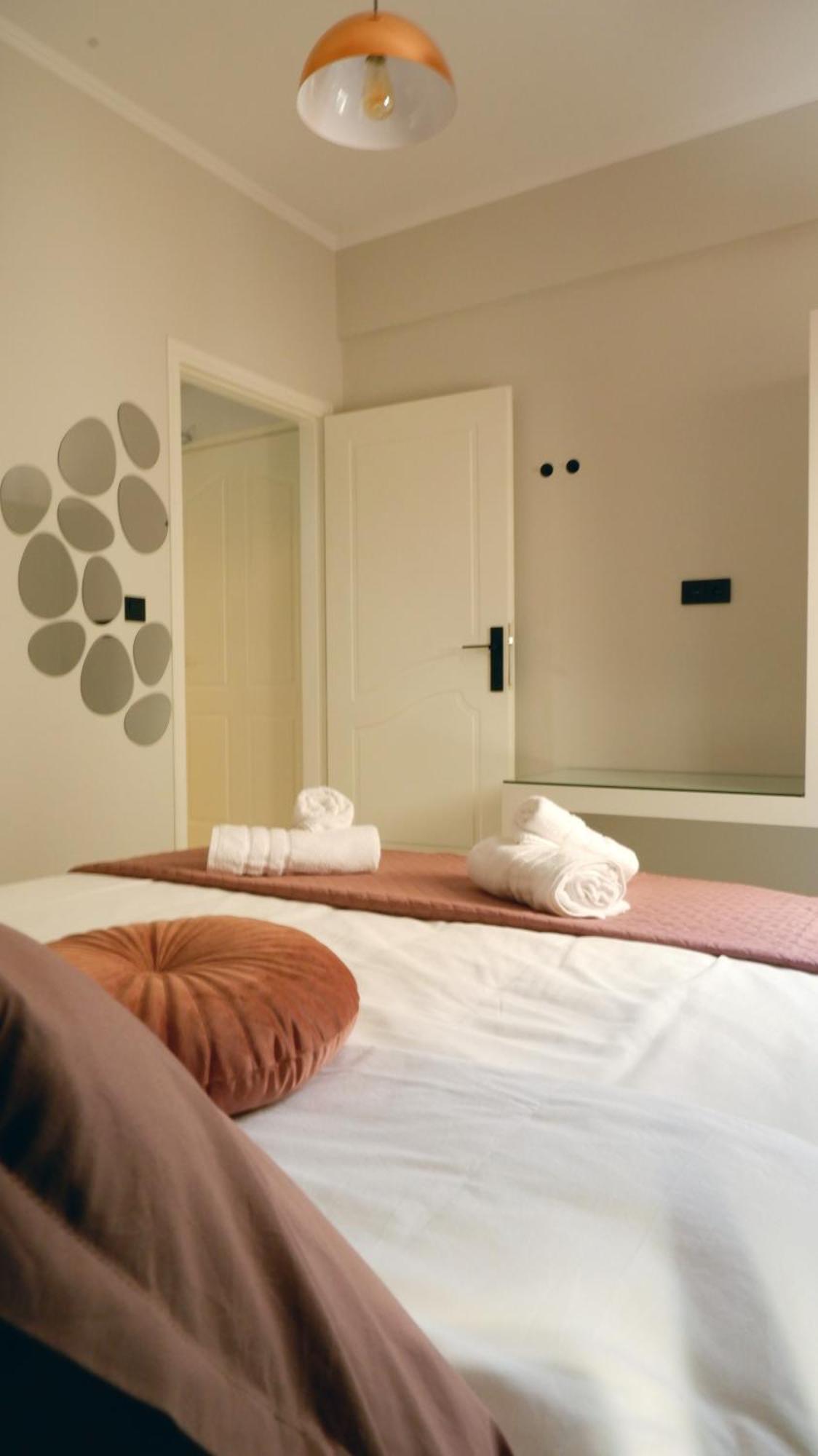 Less Is More Apartment Preveza Exterior foto