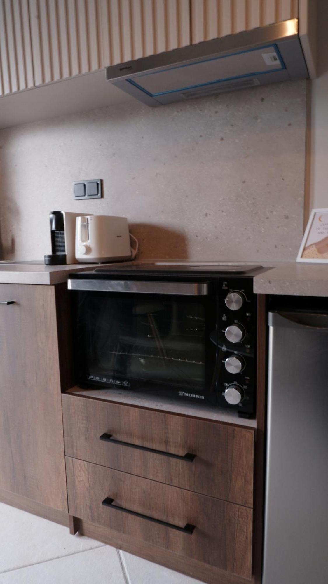 Less Is More Apartment Preveza Exterior foto