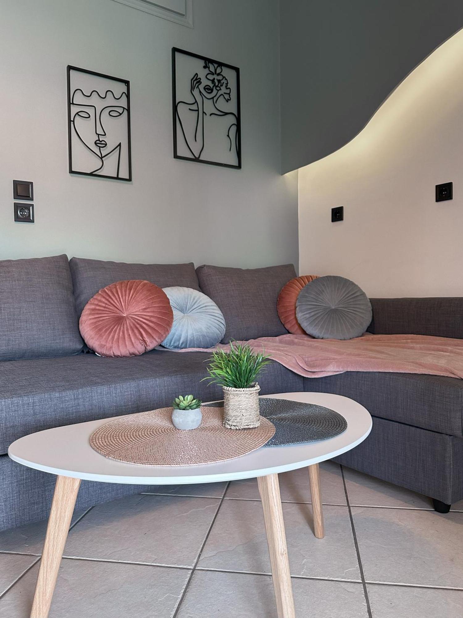 Less Is More Apartment Preveza Exterior foto