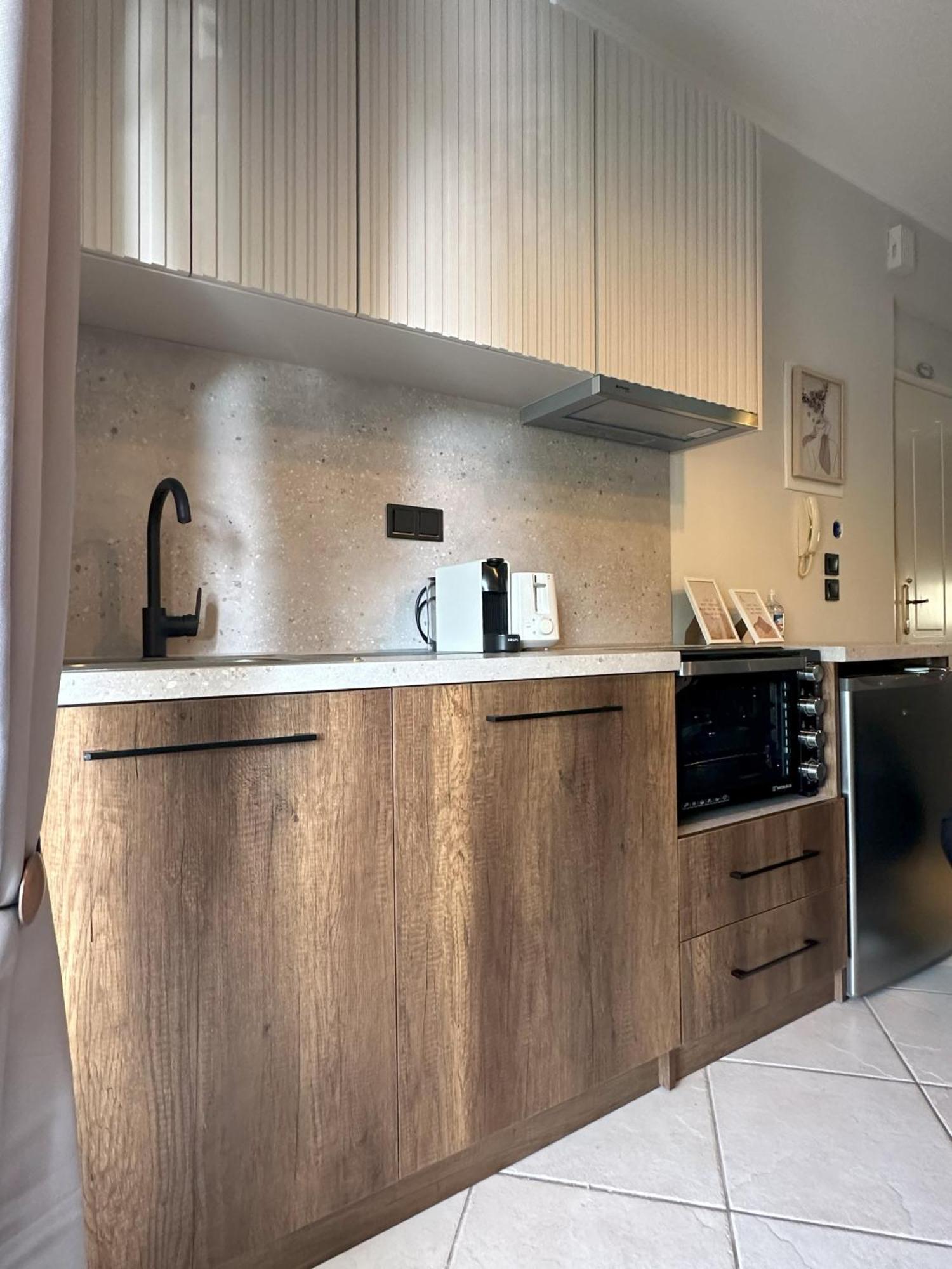 Less Is More Apartment Preveza Exterior foto
